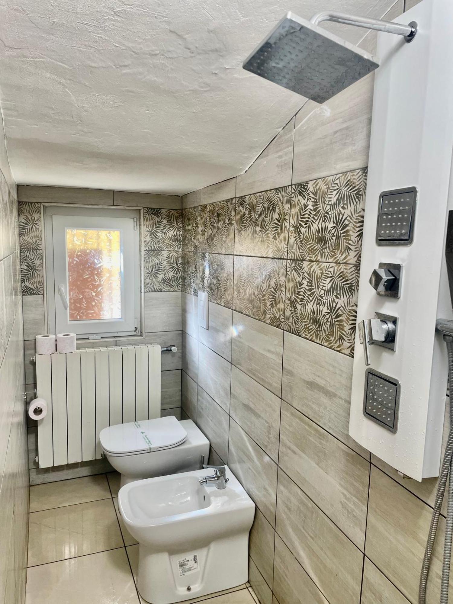 Room Malpensa - Servizio Taxi Mxp Da 20 Euro Lonate Pozzolo Dış mekan fotoğraf