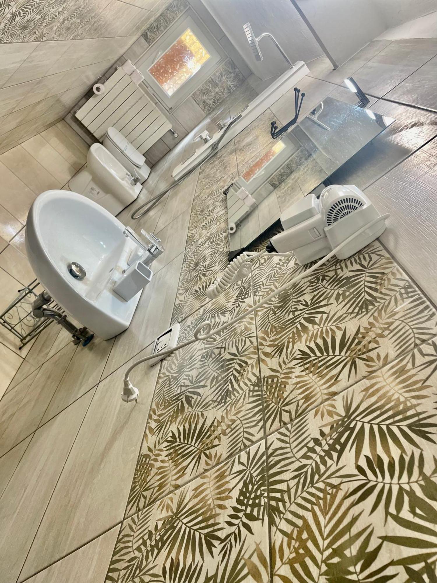 Room Malpensa - Servizio Taxi Mxp Da 20 Euro Lonate Pozzolo Dış mekan fotoğraf