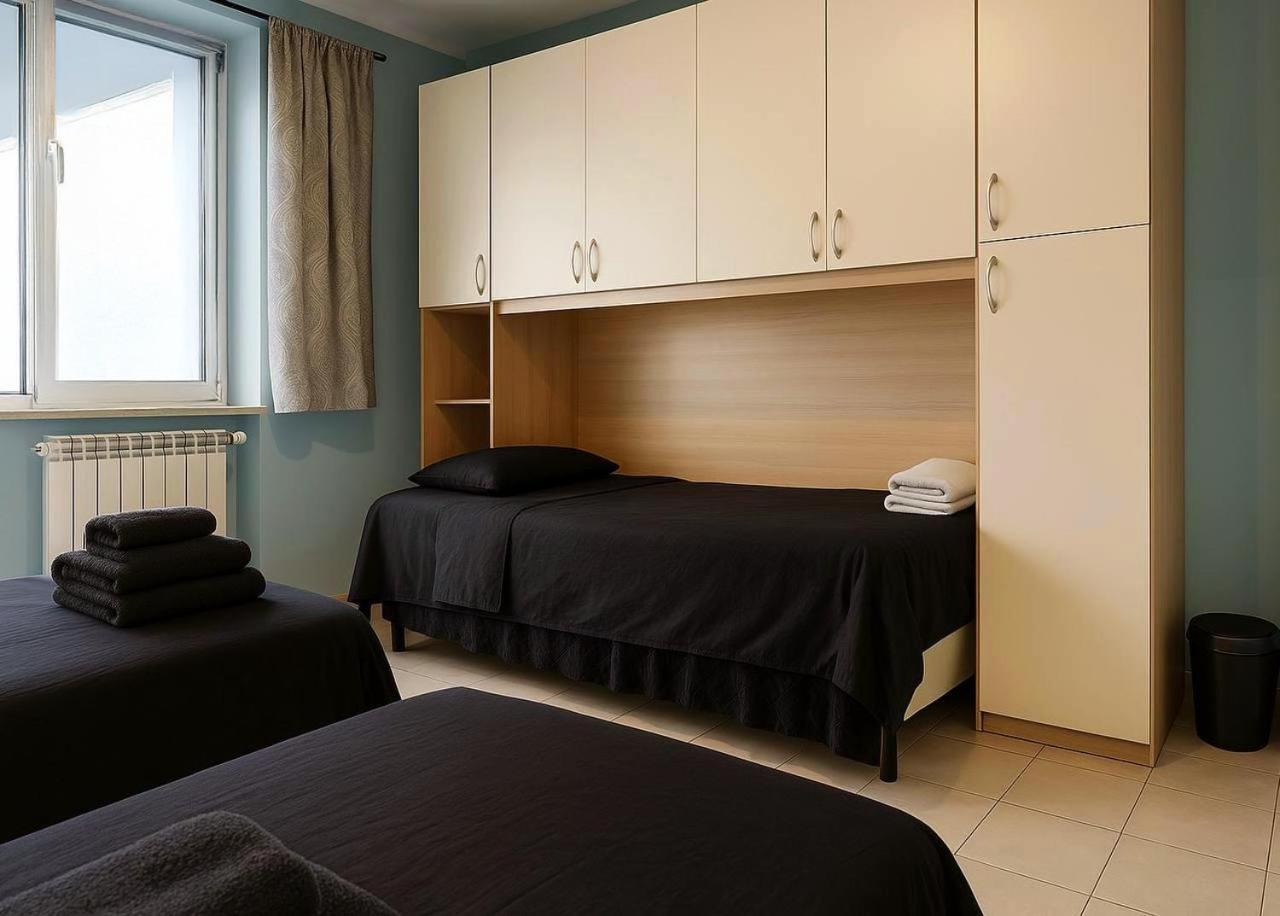 Room Malpensa - Servizio Taxi Mxp Da 20 Euro Lonate Pozzolo Dış mekan fotoğraf